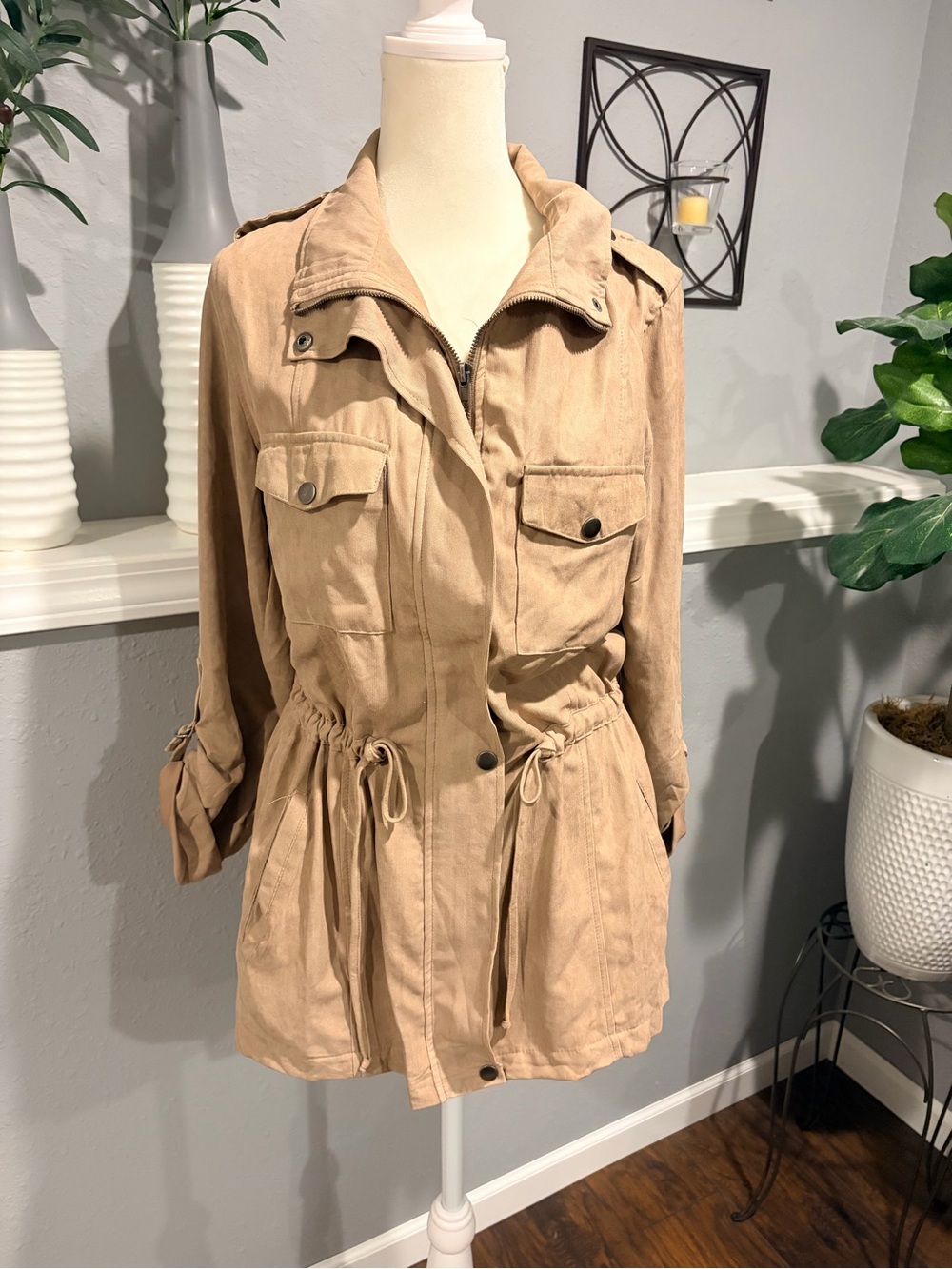 BE COOL Women's Drawstring Utility Jacket - Tan